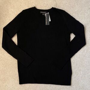 Banana Republic Women's 100% merino  Black Crewneck Sweater. NWT. Size medium